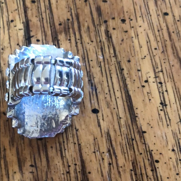 Faux diamond stretch ring - Picture 3 of 3